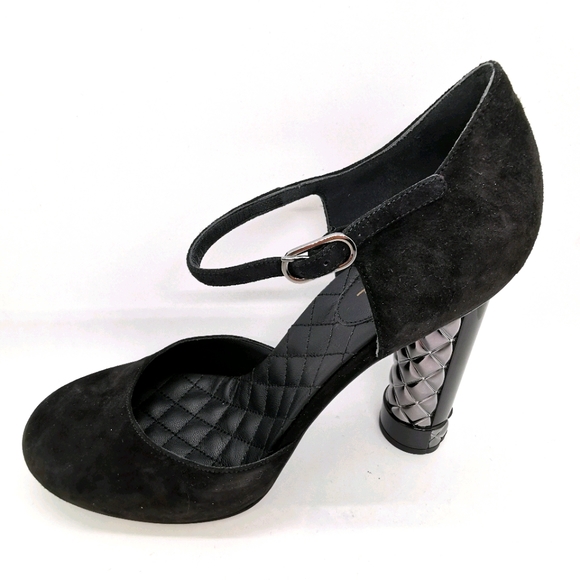 CHANEL Heels - Picture 1 of 11